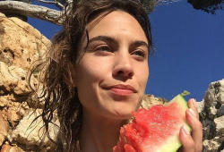 娱乐圈最火的吃瓜,揭秘明星背后的惊人真相！